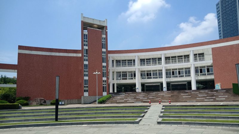 电容纹波电流测试仪：揭秘选型的关键要素**